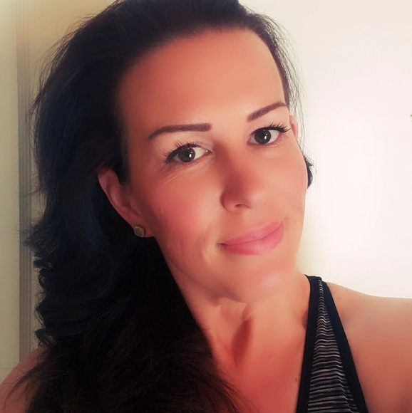 Meet your Posher, Christine - Picture 1 of 1